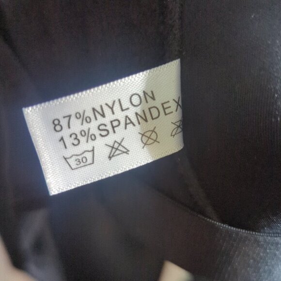 Black Deep Cup Bra Extra Back Coverage - New Size 38/85C BNWOT - Picture 3 of 4